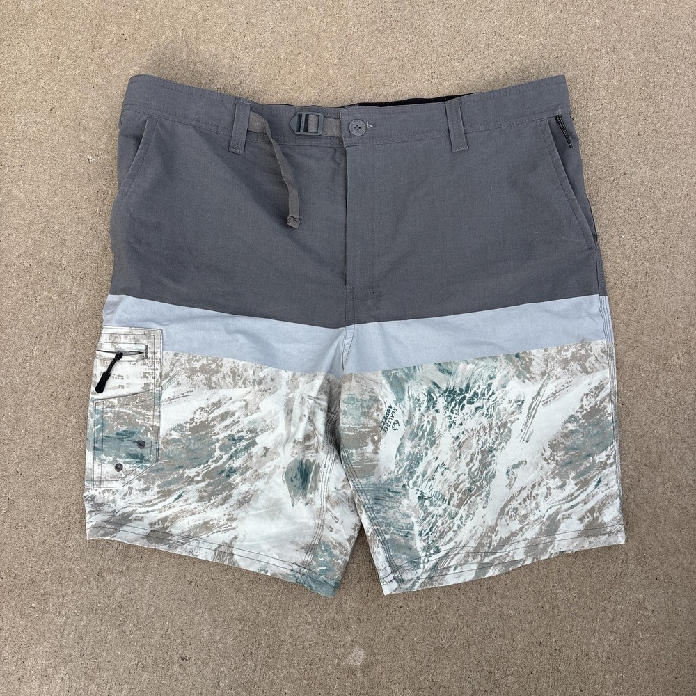 Realtree Fishing Shorts Mens 38 Gray Camo Stretch Outdoor Cargo 10 Inseam